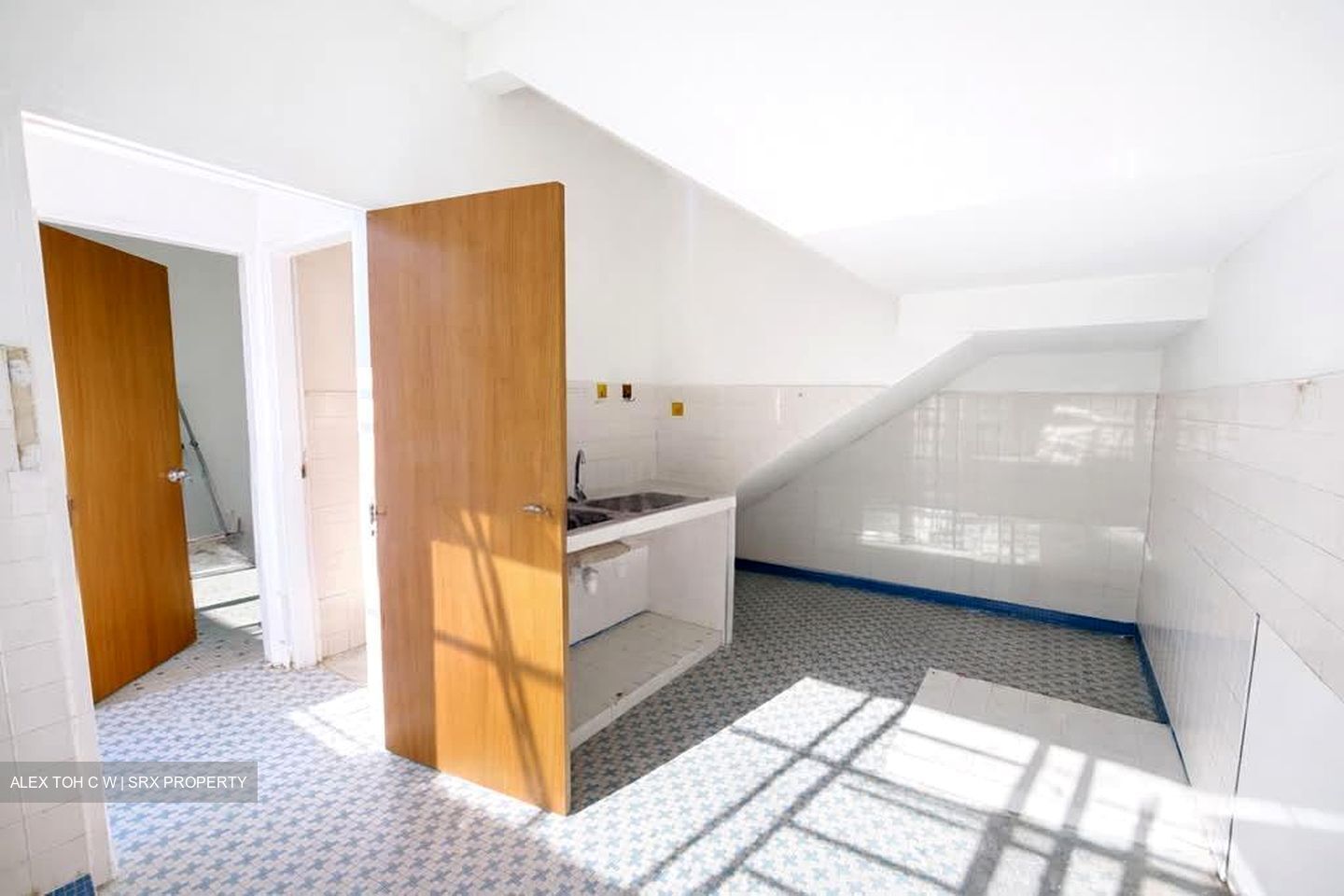 Jalan Jurong Kechil (D21), Terrace #538722691